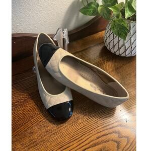 Neiman Marcus Quilted Tan & Patent Leather Ballerina Shoes WOmen's 8